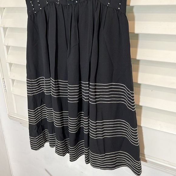 KATE SPADE ♠️  Silk Dress   2 Black Ruffles Sleeveless AND embroidered EUC - Picture 4 of 12